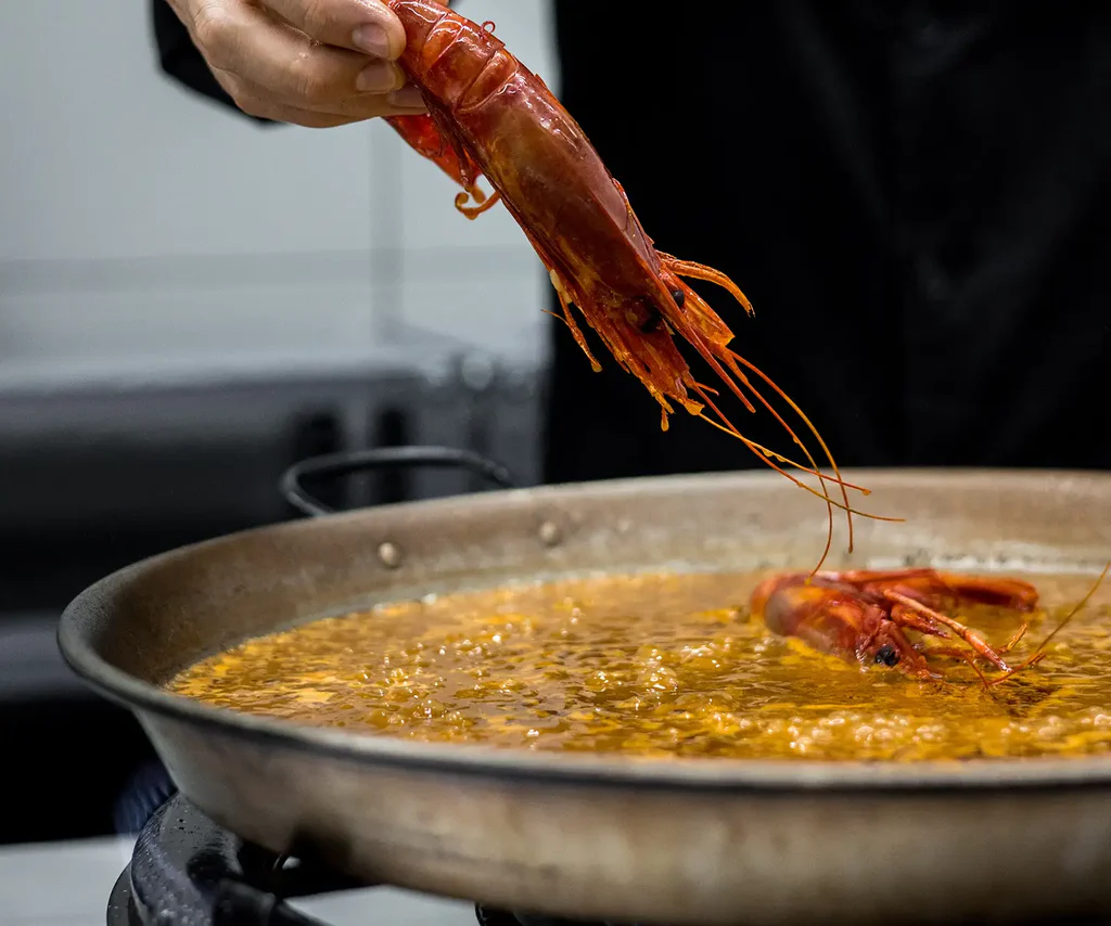 PAELLA PARA CELEBRACIONES FAMILIARES EN MADRID: CÓMO ELEGIR EL ARROZ SEGÚN LOS COMENSALES